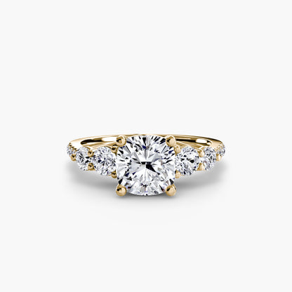 Anello solitario diamanti degradeè sul gambo