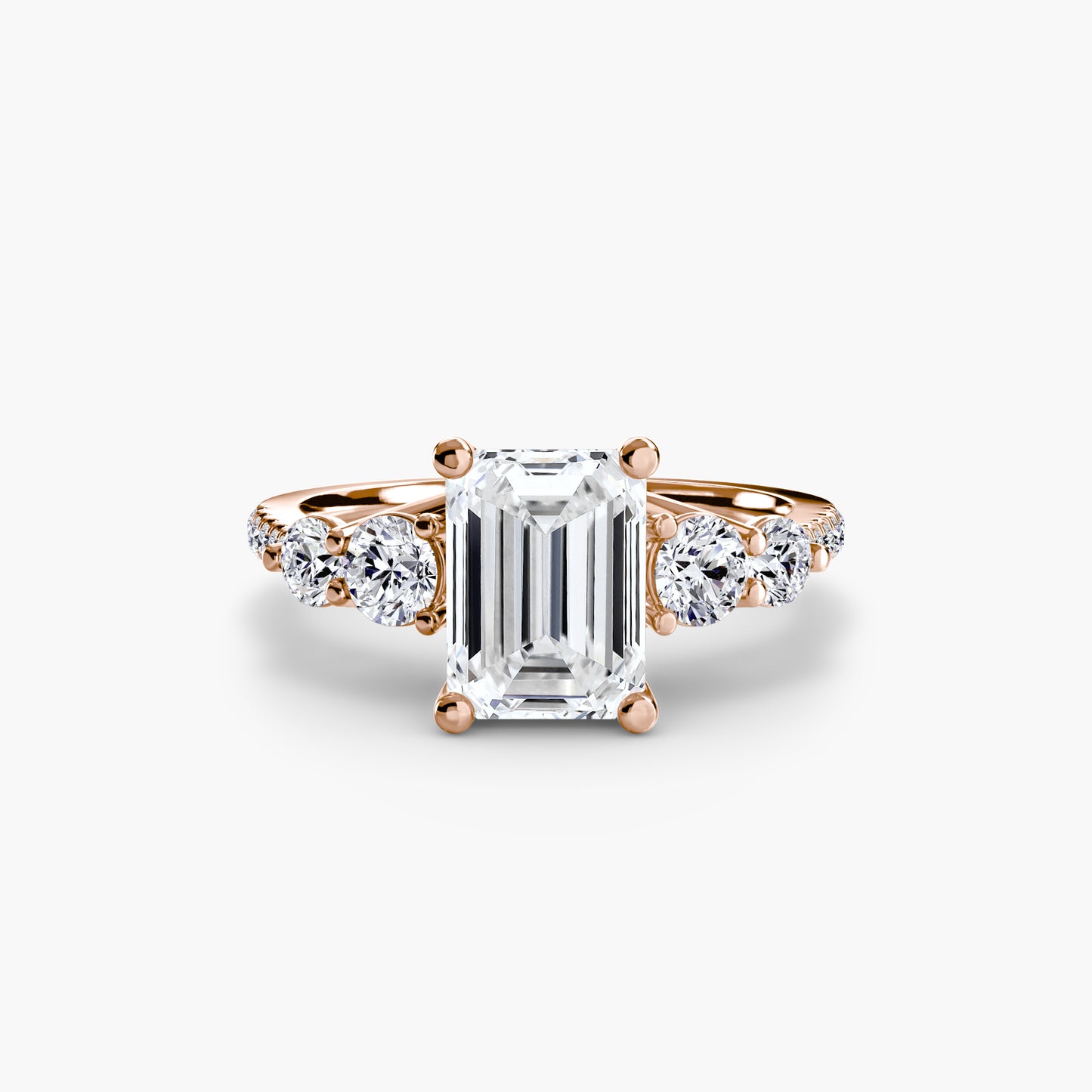 Anello solitario diamanti degradeè sul gambo