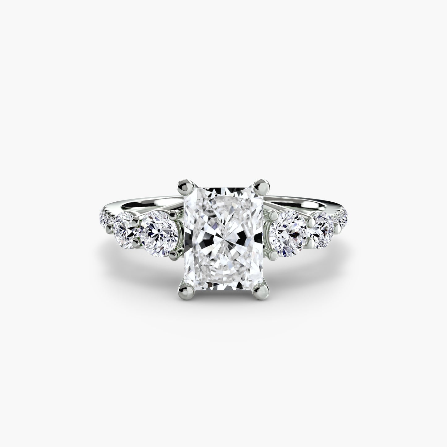 Anello solitario diamanti degradeè sul gambo