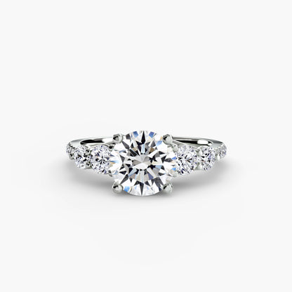 Anello solitario diamanti degradeè sul gambo