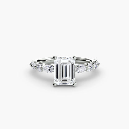 Anello solitario con diamanti