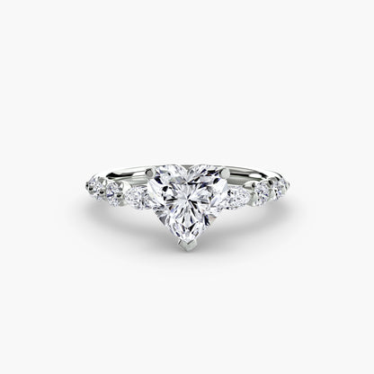 Anello solitario con diamanti
