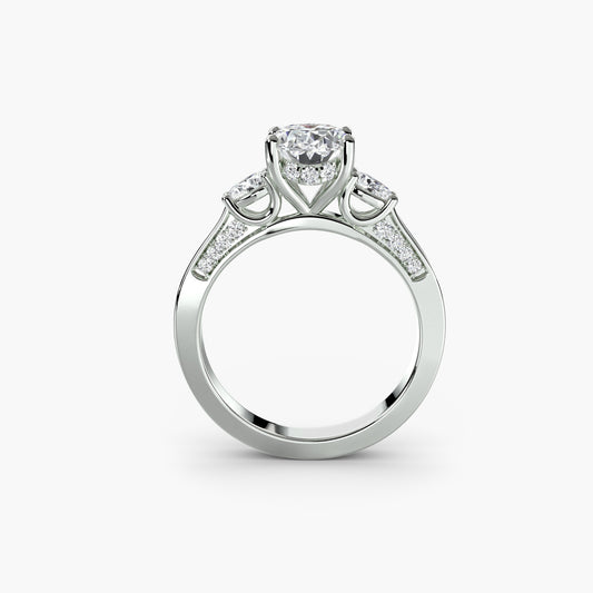 Anello trilogy con diamanti sul gambo