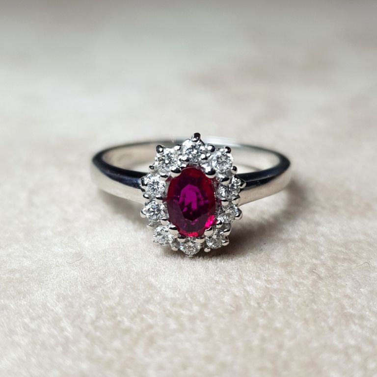 Ring white gold 18k ruby ct. 0.41 diamonds ct. 0.21 tot. (made in Italy)